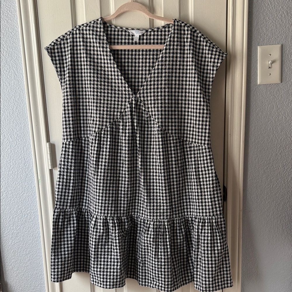 Time and Tru Black and White Checkered Top